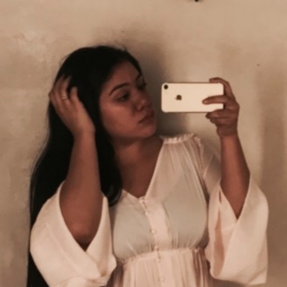 Meet your Posher, Abigail - Picture 1 of 1